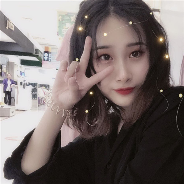 侯*洁