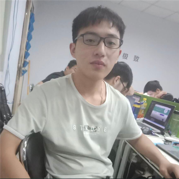 刘*